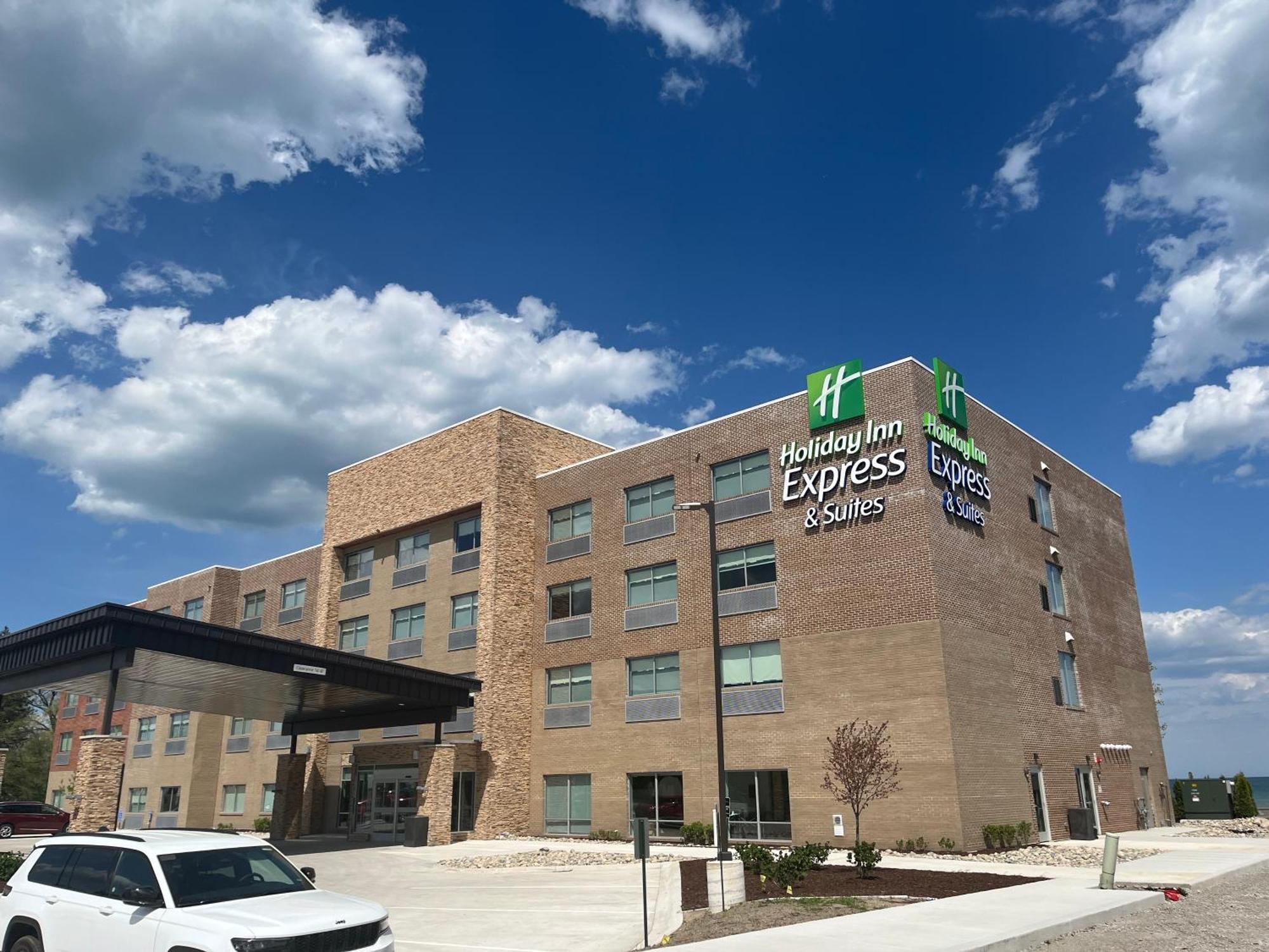 Holiday Inn Express & Suites Oscoda By Ihg ภายนอก รูปภาพ