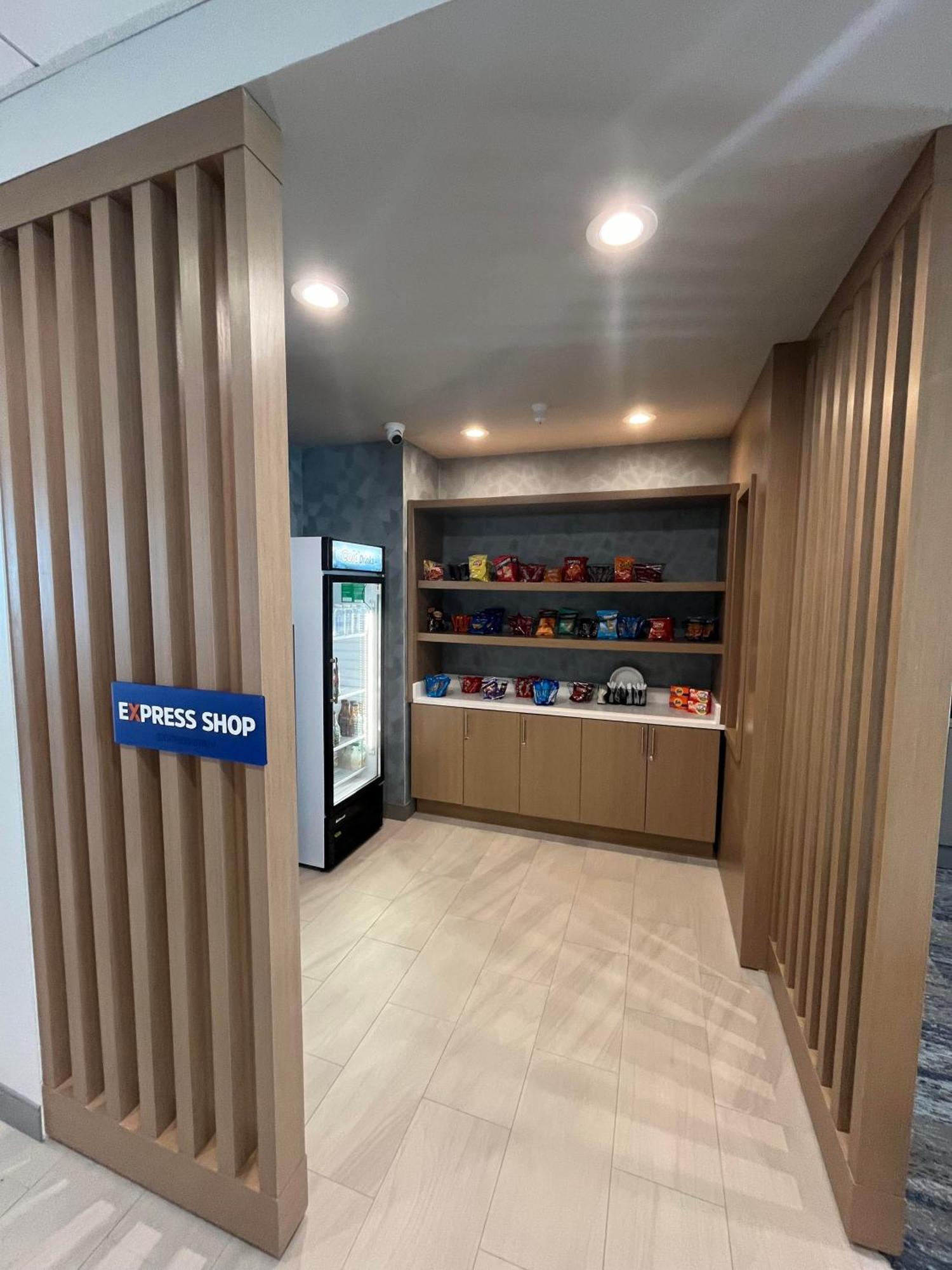 Holiday Inn Express & Suites Oscoda By Ihg ภายนอก รูปภาพ