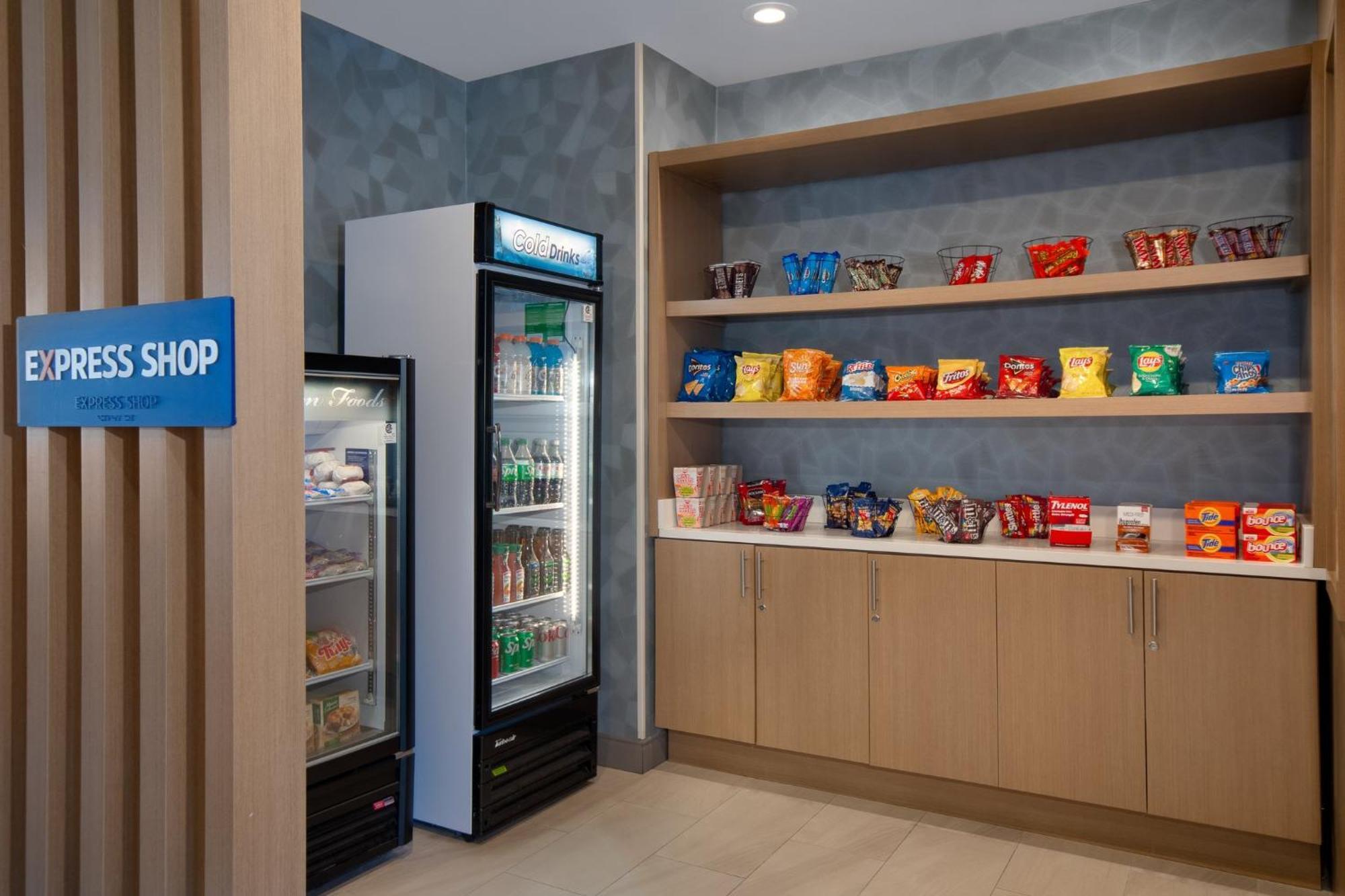 Holiday Inn Express & Suites Oscoda By Ihg ภายนอก รูปภาพ