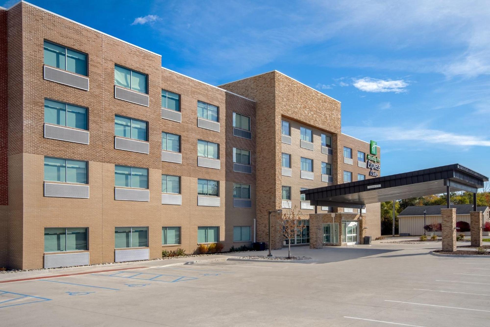 Holiday Inn Express & Suites Oscoda By Ihg ภายนอก รูปภาพ